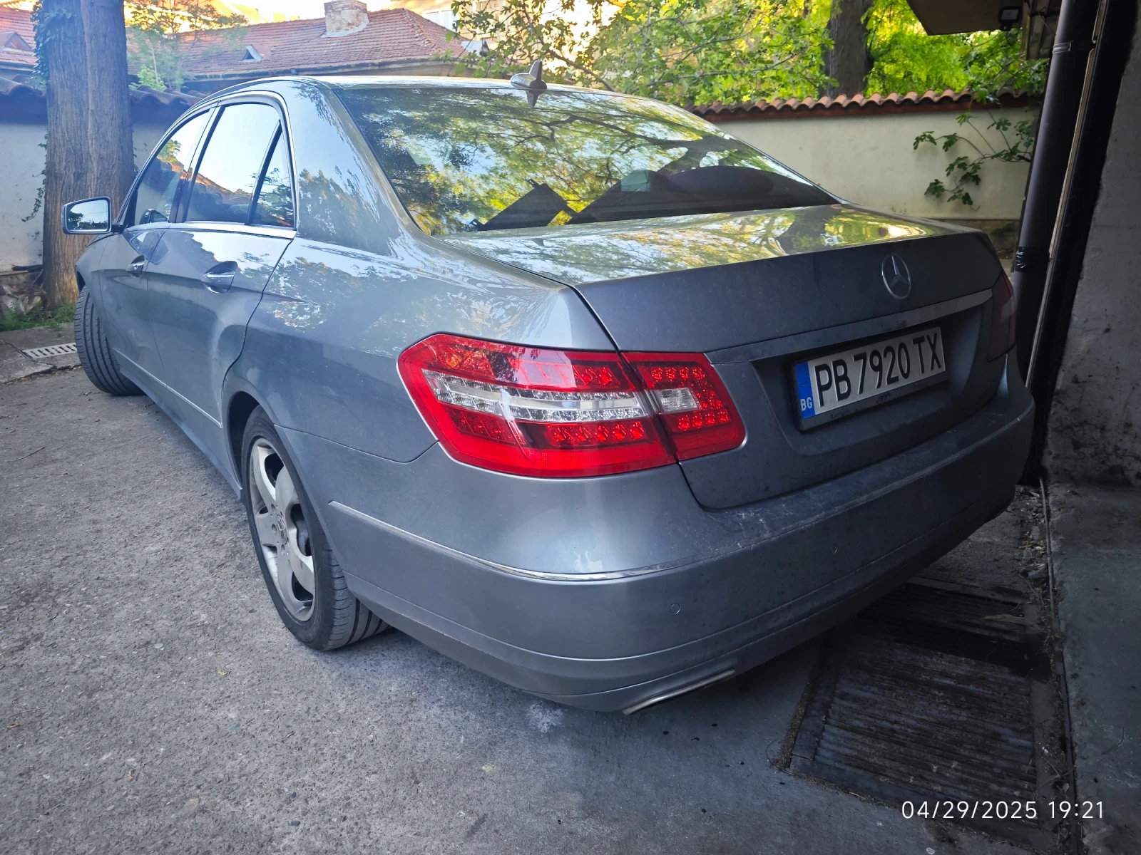 Mercedes-Benz E 200 Avangarde, Газ - изображение 5