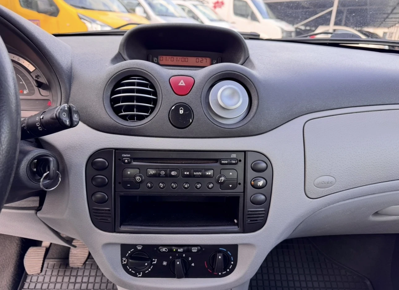 Citroen C3 1.4HDI 90кс - изображение 8