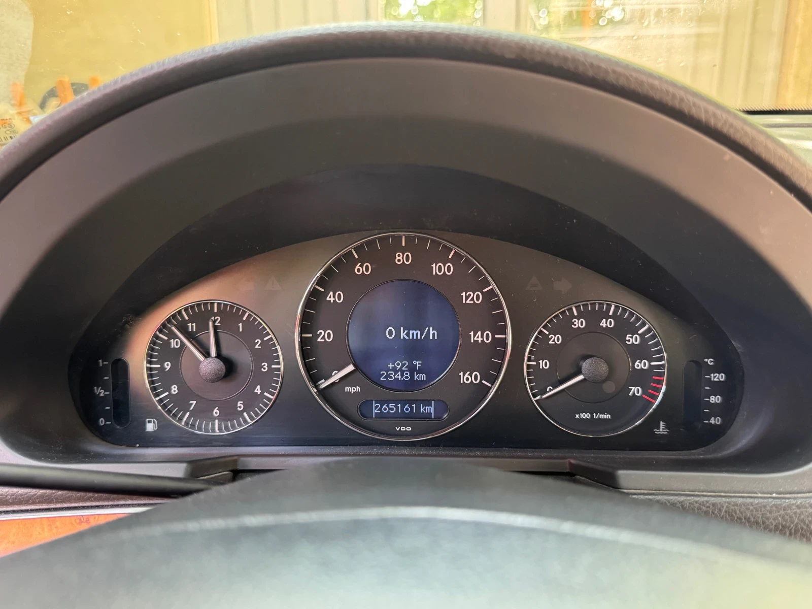 Mercedes-Benz E 350  - изображение 3