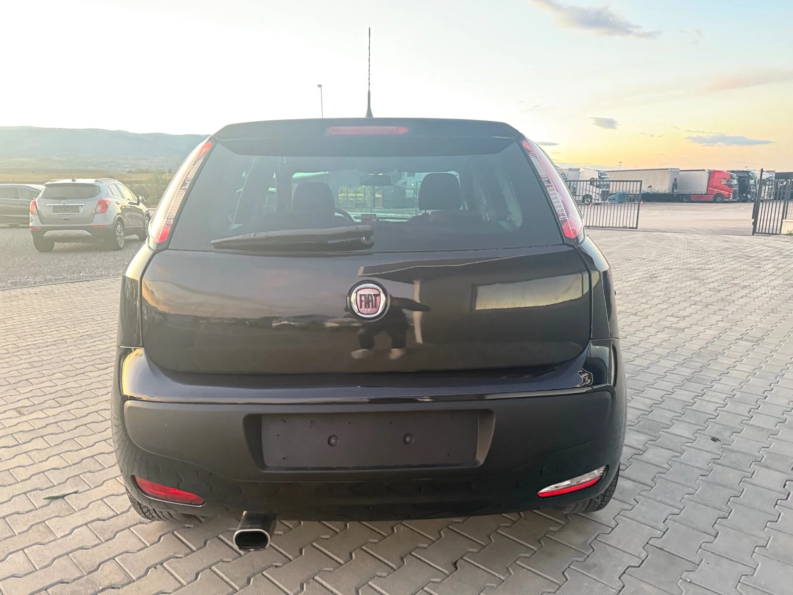 Fiat Punto 1.4i 16v 105 ks EVO !!  - изображение 6