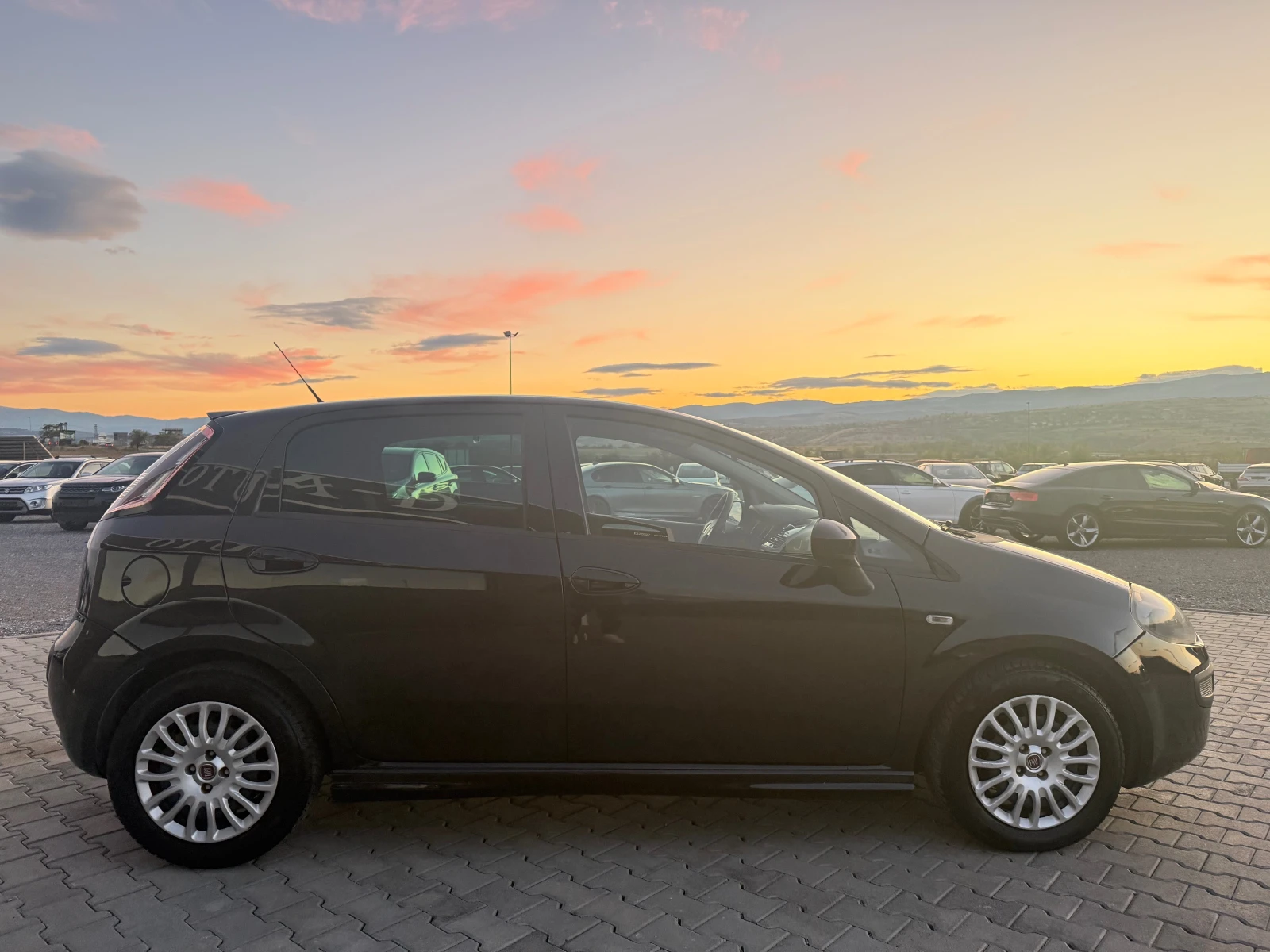 Fiat Punto 1.4i 16v 105 ks EVO !!  - изображение 4