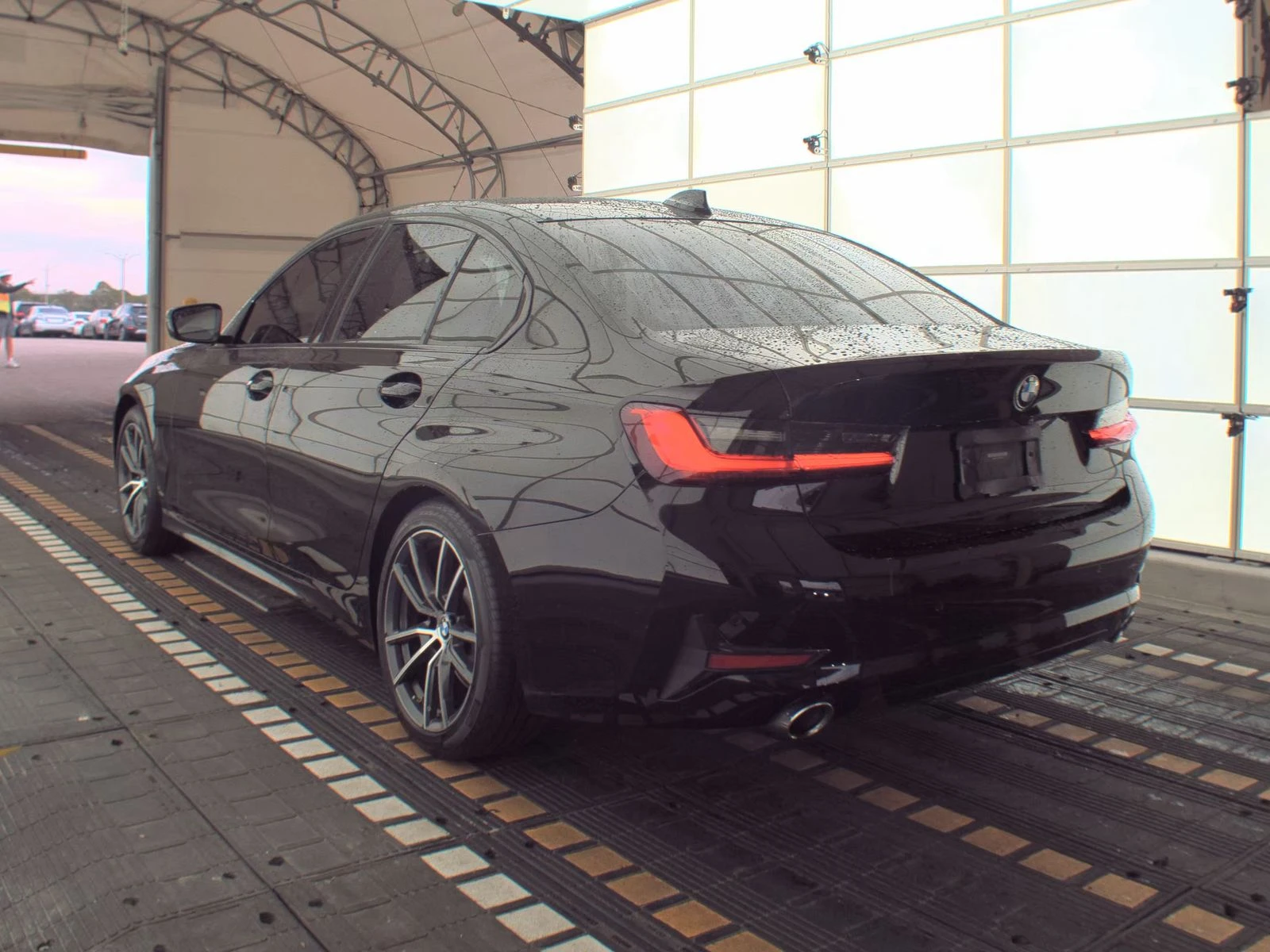 BMW 330 * RWD* PANO* MEMORY* PANO* DIGITAL - изображение 2