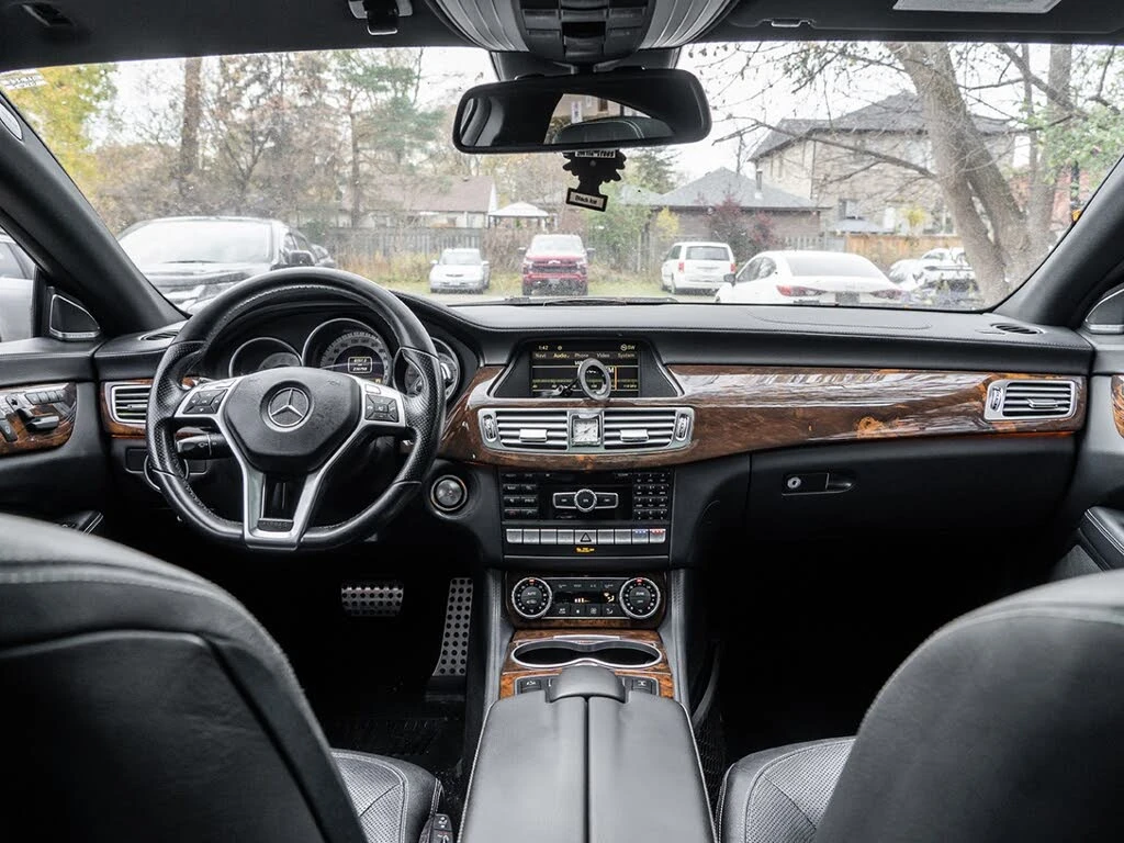 Mercedes-Benz CLS * АВТО КРЕДИТ* ЦЕНА ДО БГ * СЕРВИЗНА ИСТОРИЯ *  - изображение 9