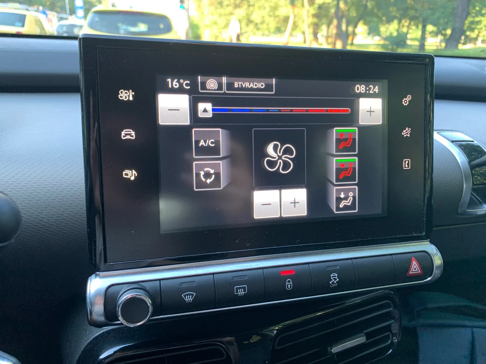 Citroen C4 Cactus, снимка 10 - Автомобили и джипове - 53963009