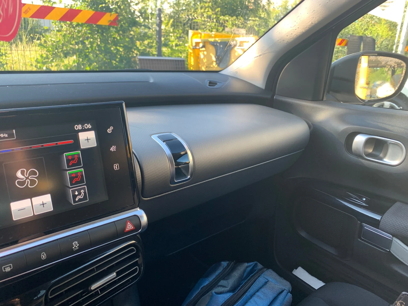 Citroen C4 Cactus, снимка 9 - Автомобили и джипове - 53963009