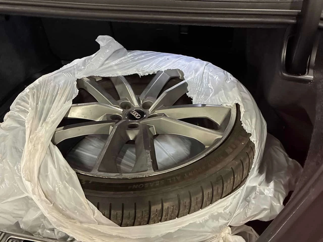 Audi S8 plus / 360 / DISTRONIC / B&O / МАСАЖИ / ОБДУХВАНЕ, снимка 16 - Автомобили и джипове - 54071291