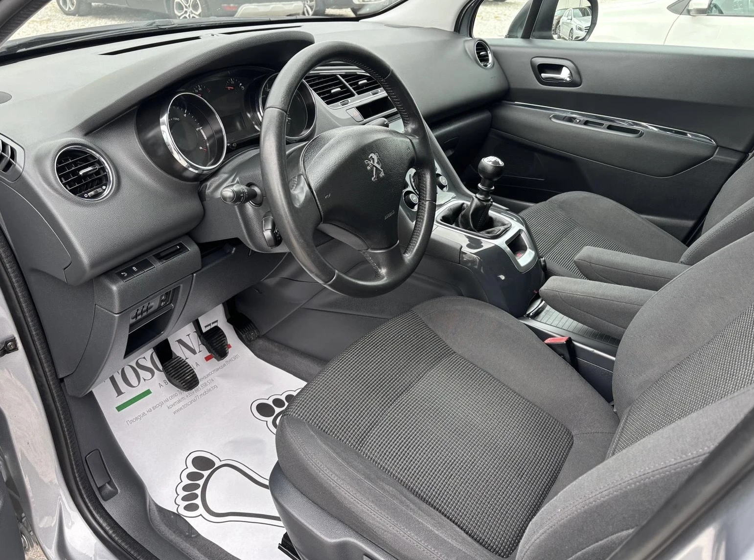 Peugeot 5008 1.6hdi* 7местен* Навигация* Лизинг, снимка 5 - Автомобили и джипове - 54218869