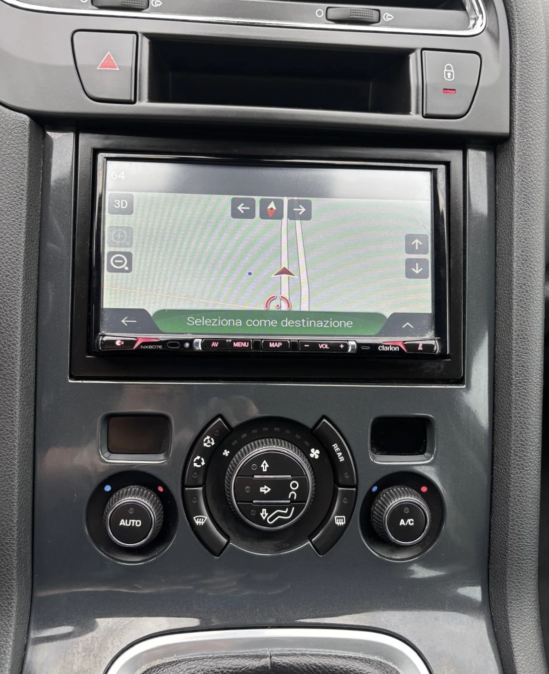 Peugeot 5008 1.6hdi* 7местен* Навигация* Лизинг, снимка 8 - Автомобили и джипове - 54218869