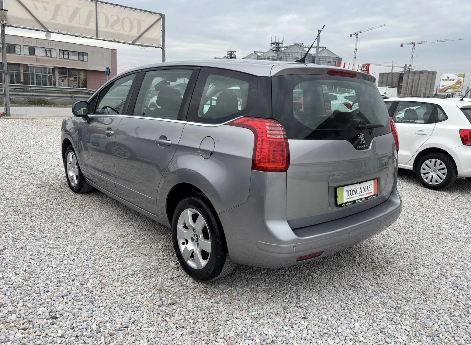 Peugeot 5008 1.6hdi* 7местен* Навигация* Лизинг, снимка 3 - Автомобили и джипове - 54218869