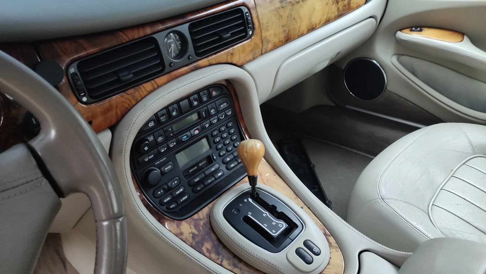 Jaguar Xj 4.0i V8, снимка 6 - Автомобили и джипове - 54283365