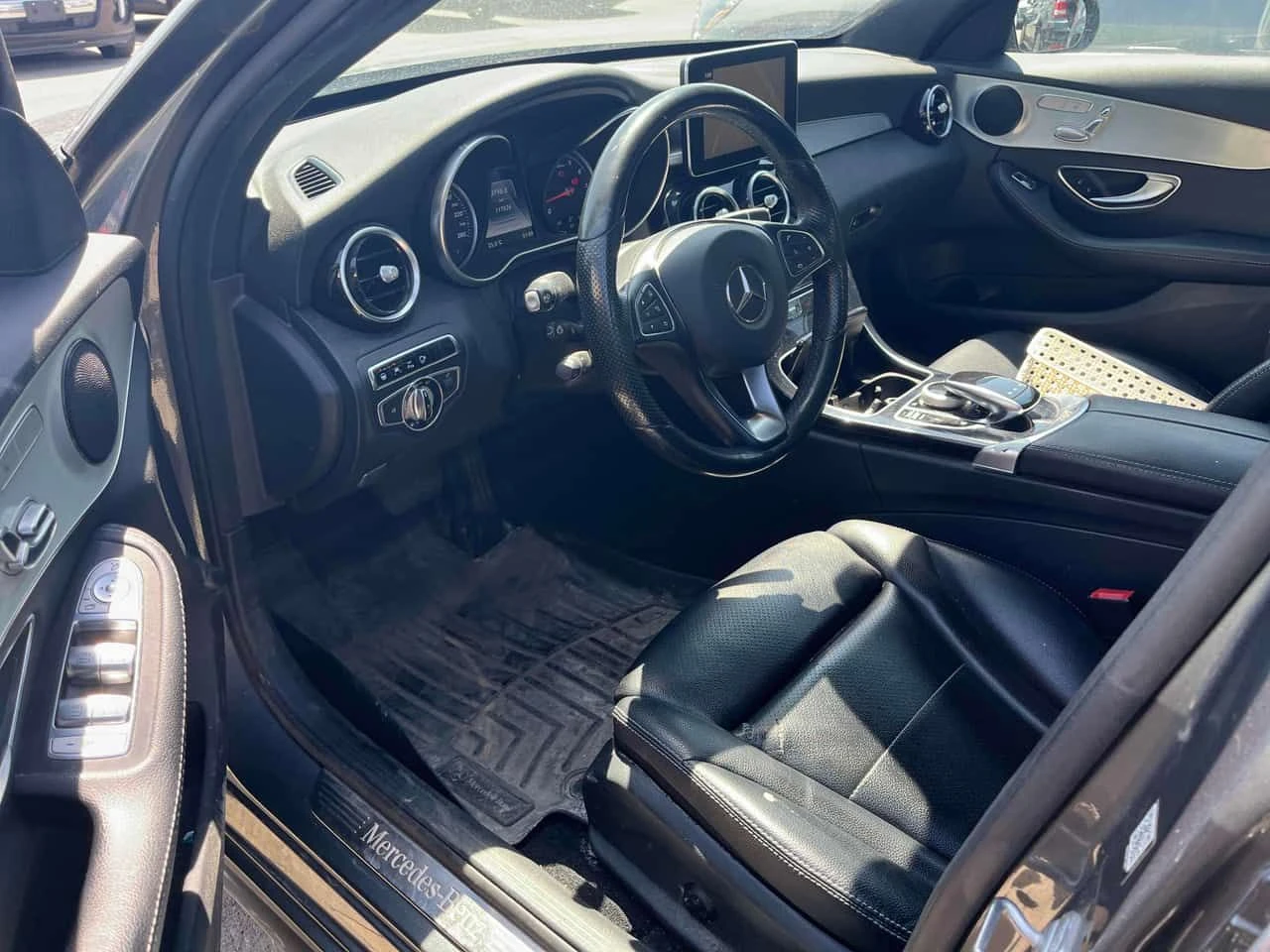 Mercedes-Benz C 300 * 360 * СЛЕДЕНЕ НА ЛЕНТИ * ПОДГРЕВ, снимка 5 - Автомобили и джипове - 54435596