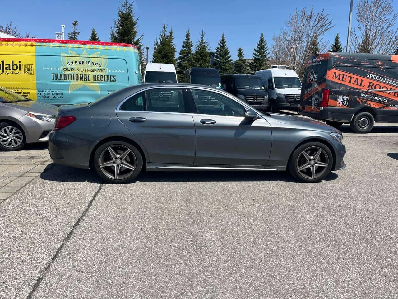 Mercedes-Benz C 300 * 360 * СЛЕДЕНЕ НА ЛЕНТИ * ПОДГРЕВ, снимка 3 - Автомобили и джипове - 54435596