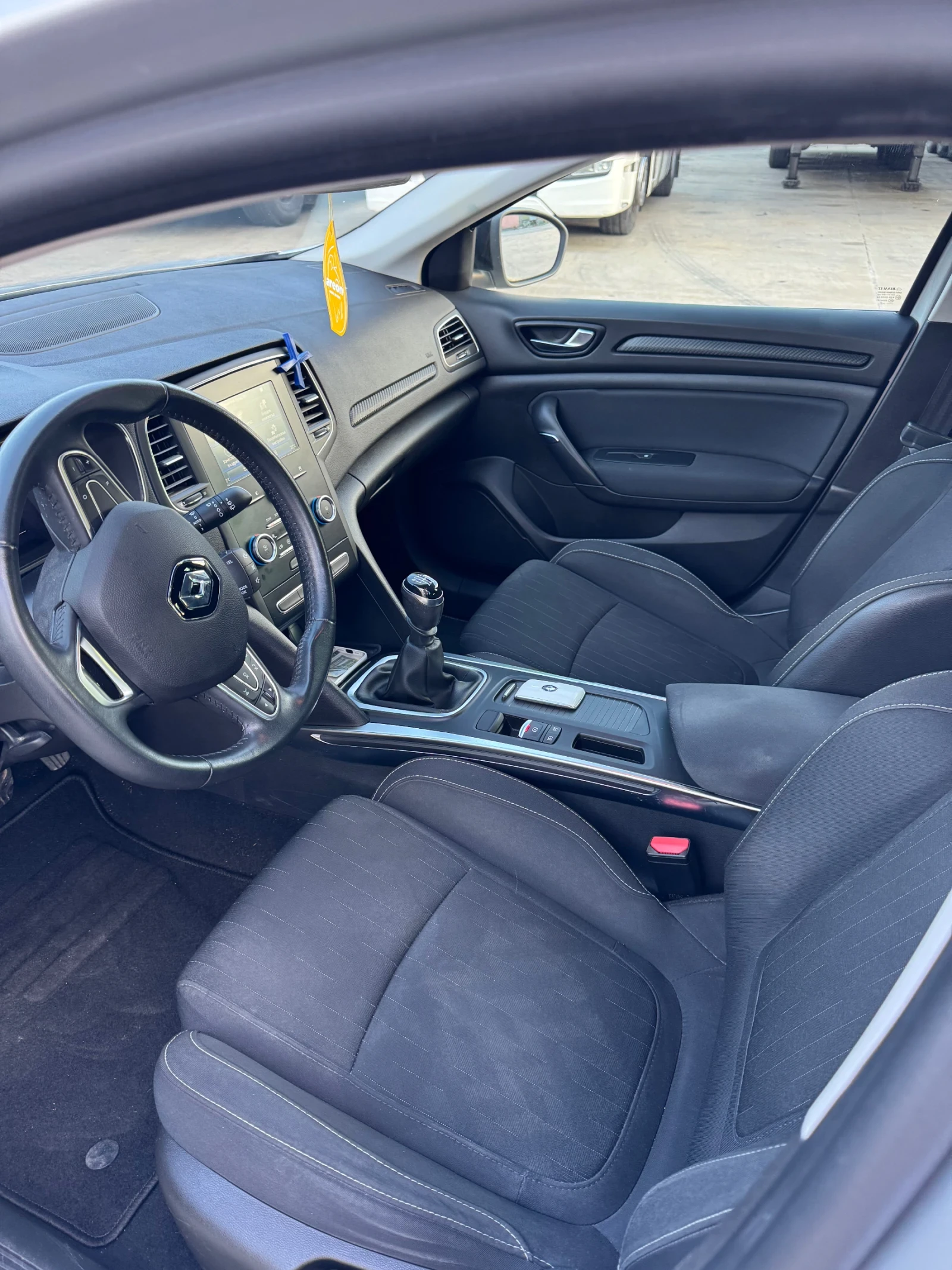Renault Megane 1.3i LIMITED , снимка 7 - Автомобили и джипове - 54665494