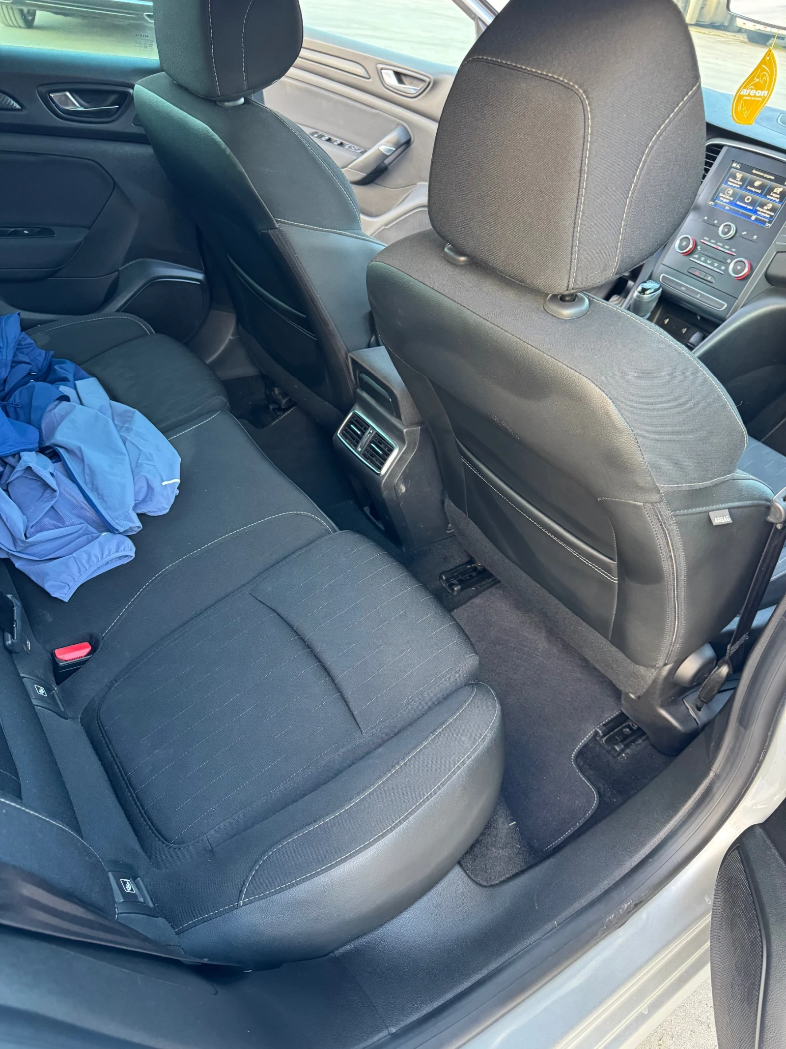 Renault Megane 1.3i LIMITED , снимка 9 - Автомобили и джипове - 54665494