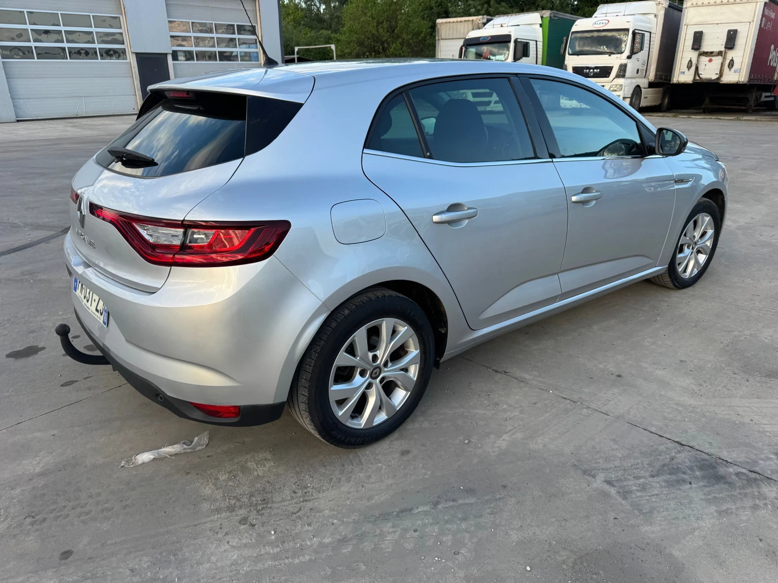 Renault Megane 1.3i LIMITED , снимка 4 - Автомобили и джипове - 54665494