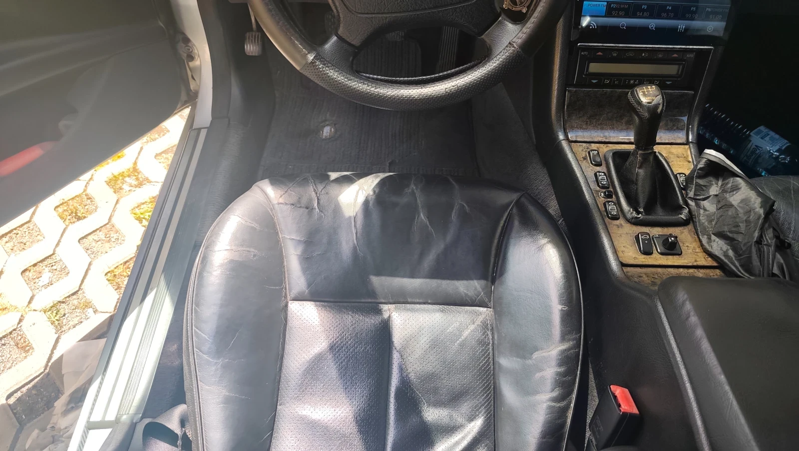 Mercedes-Benz E 220, снимка 11 - Автомобили и джипове - 54930690