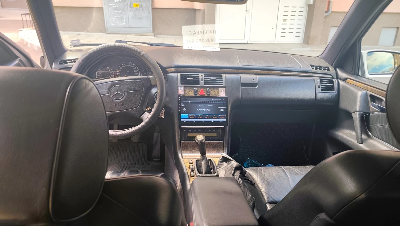 Mercedes-Benz E 220, снимка 13 - Автомобили и джипове - 54930690