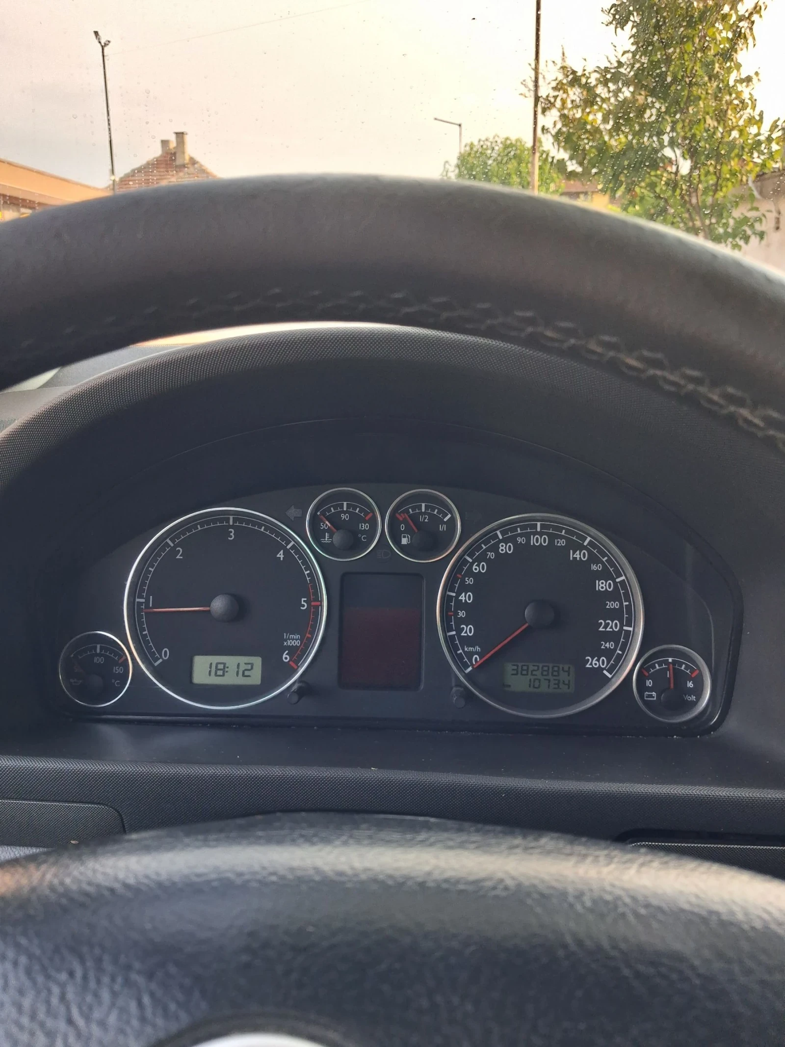 VW Sharan, снимка 8 - Автомобили и джипове - 55125259