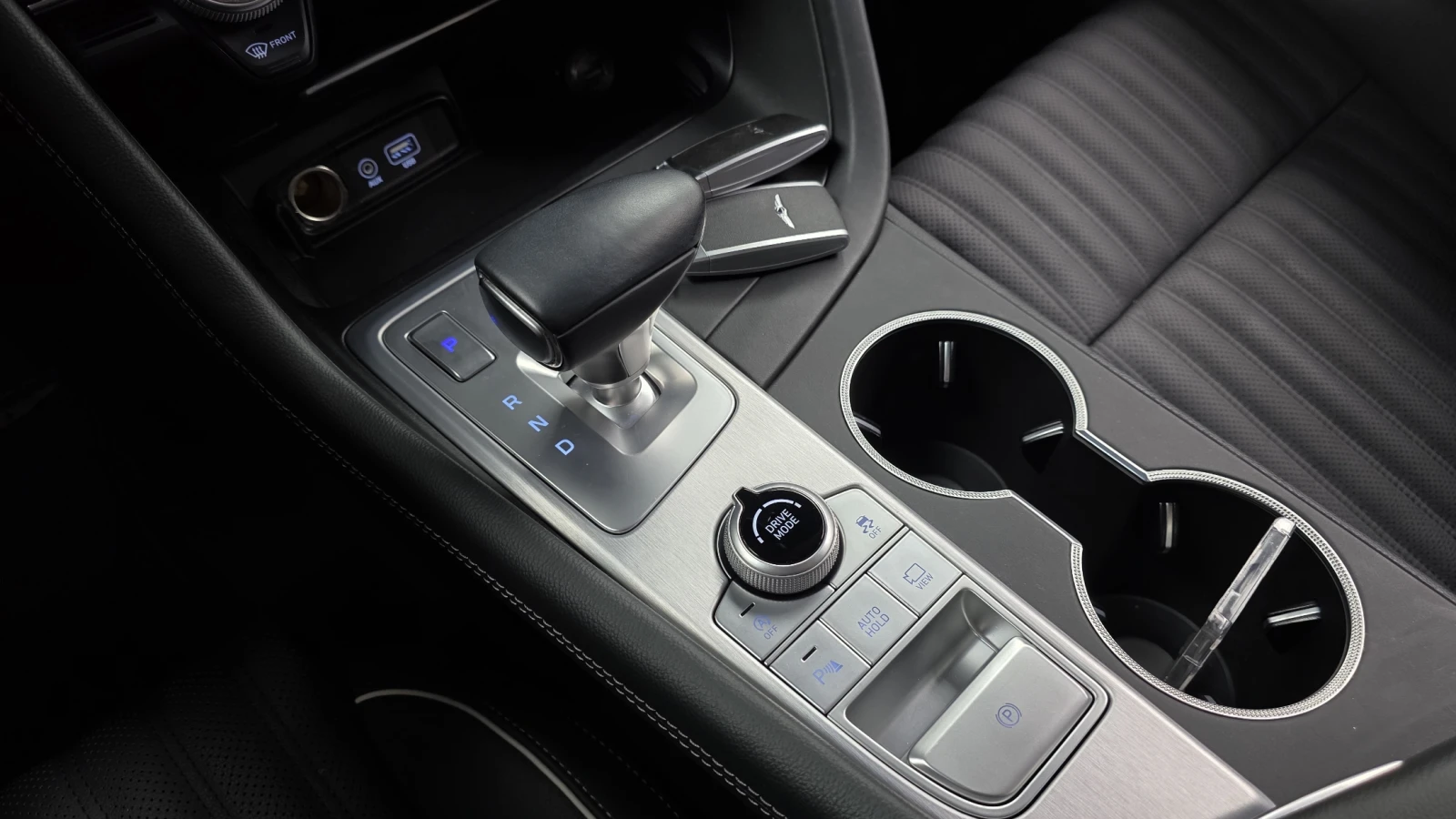 Genesis G70 2.0* BLIND SPOT* ПОДГРЕВ ВОЛАН* КРАЙНА ЦЕНА, снимка 9 - Автомобили и джипове - 55243926