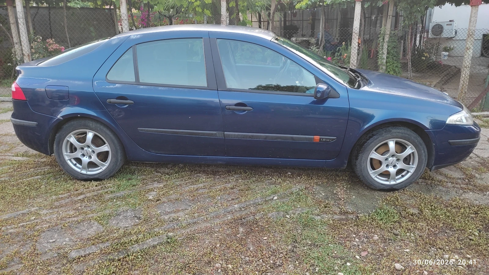 Renault Laguna 1, 8 16v Газ/Бензин, снимка 2 - Автомобили и джипове - 55606856