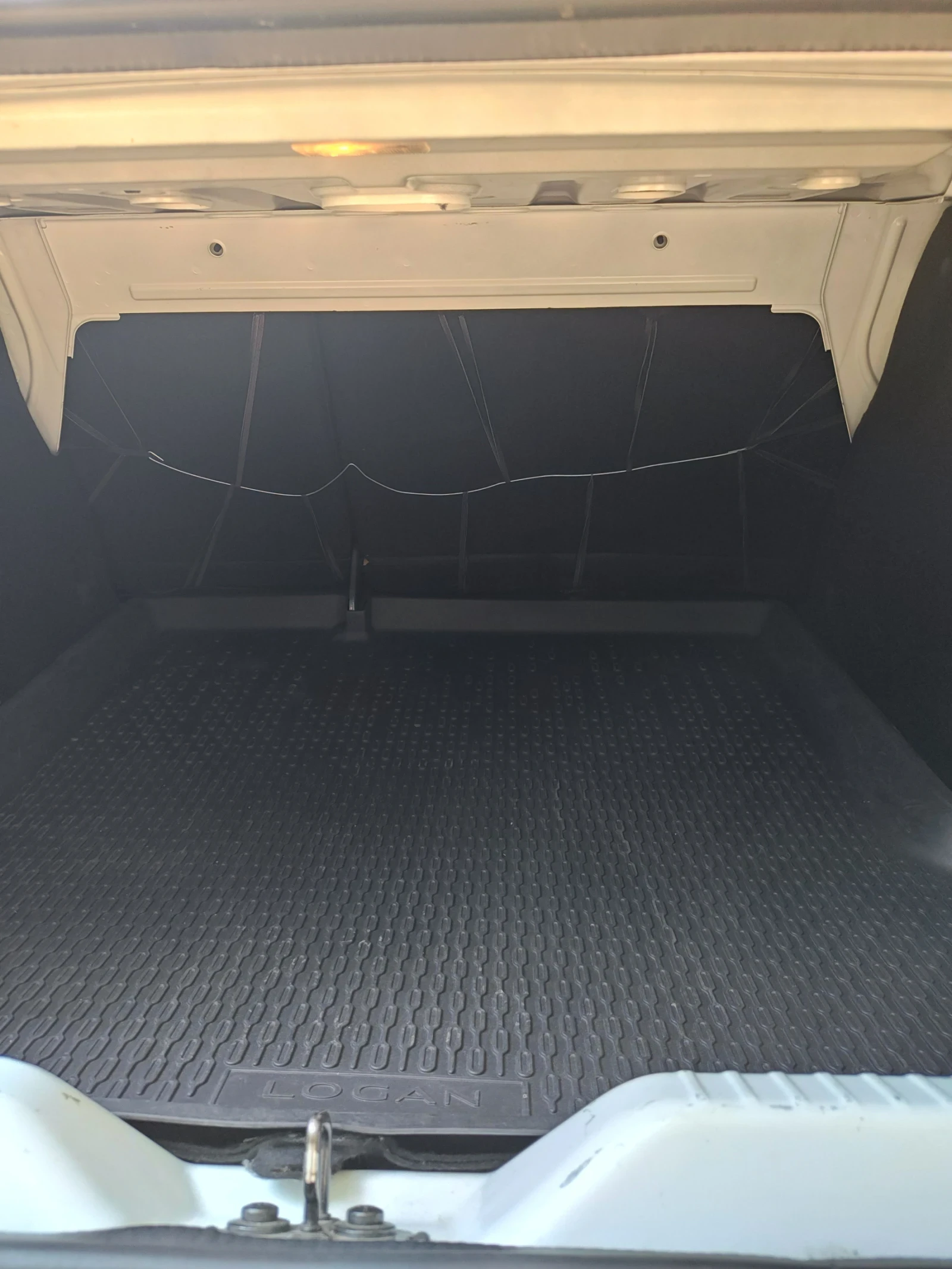 Dacia Logan, снимка 10 - Автомобили и джипове - 55720331