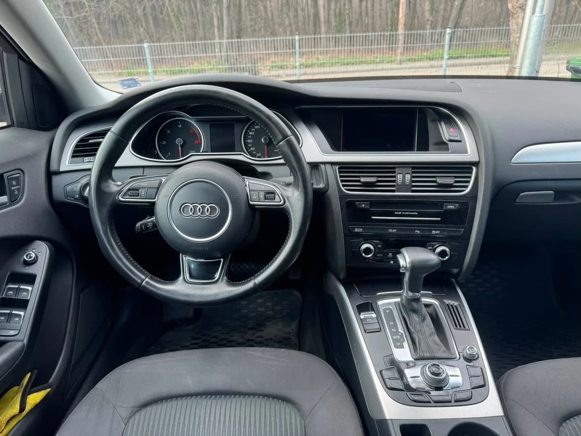 Audi A4 2.0 TDI - Distronic - Lane Assist, снимка 6 - Автомобили и джипове - 55904998
