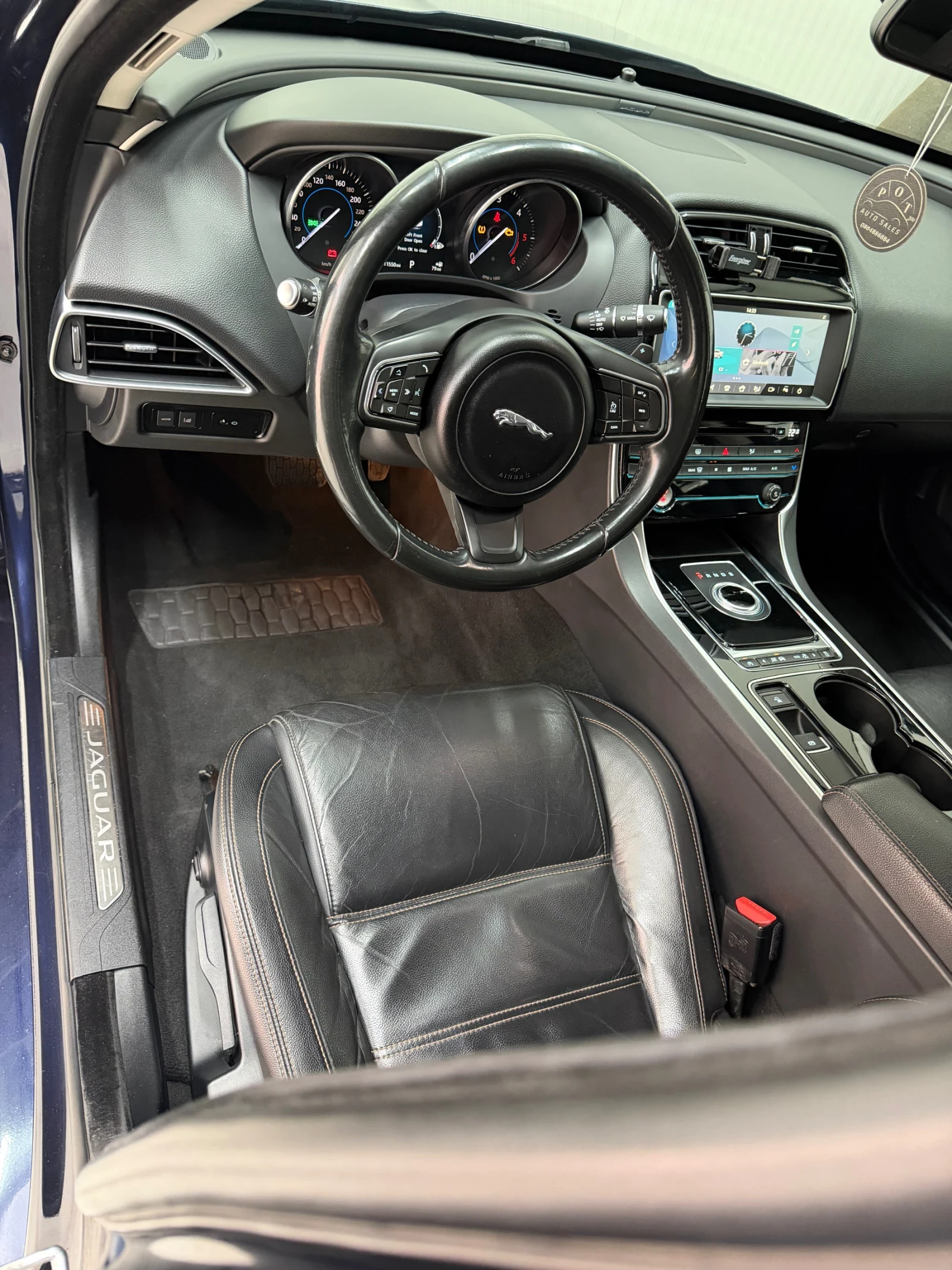 Jaguar XE, снимка 8 - Автомобили и джипове - 56677253