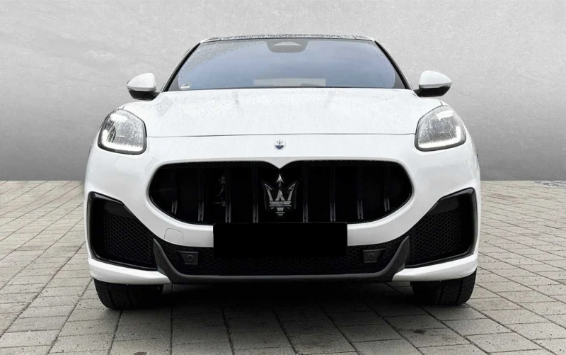 Maserati Grecale Trofeo = Carbon= Гаранция, снимка 1 - Автомобили и джипове - 47761579