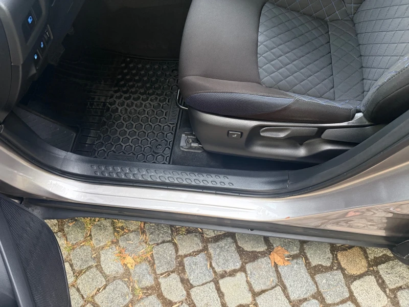 Toyota C-HR, снимка 14 - Автомобили и джипове - 51501291