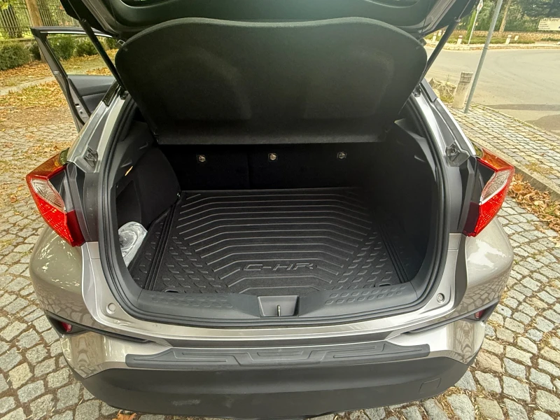 Toyota C-HR, снимка 6 - Автомобили и джипове - 51501291