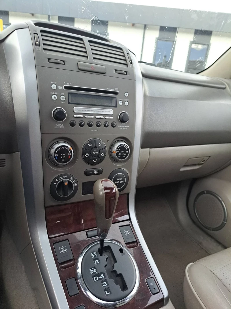 Suzuki Grand vitara 2.7 Luxury 4x4, снимка 6 - Автомобили и джипове - 51709417