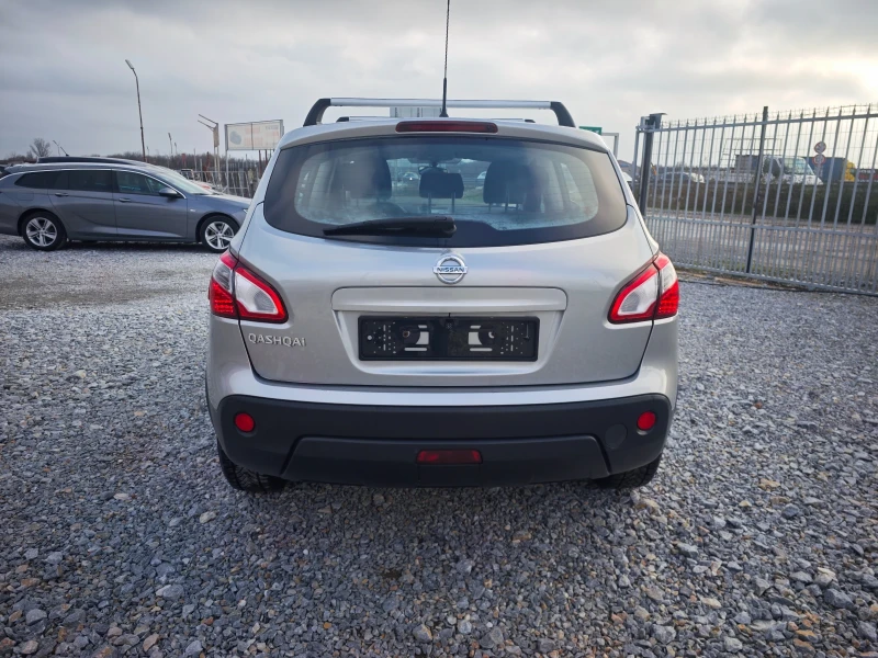 Nissan Qashqai 1.6i 16v , снимка 5 - Автомобили и джипове - 52804610