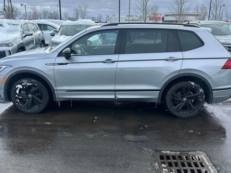 VW Tiguan * Comfortline R Line Black Edition * CARFAX * БЕЗ , снимка 2 - Автомобили и джипове - 52904852
