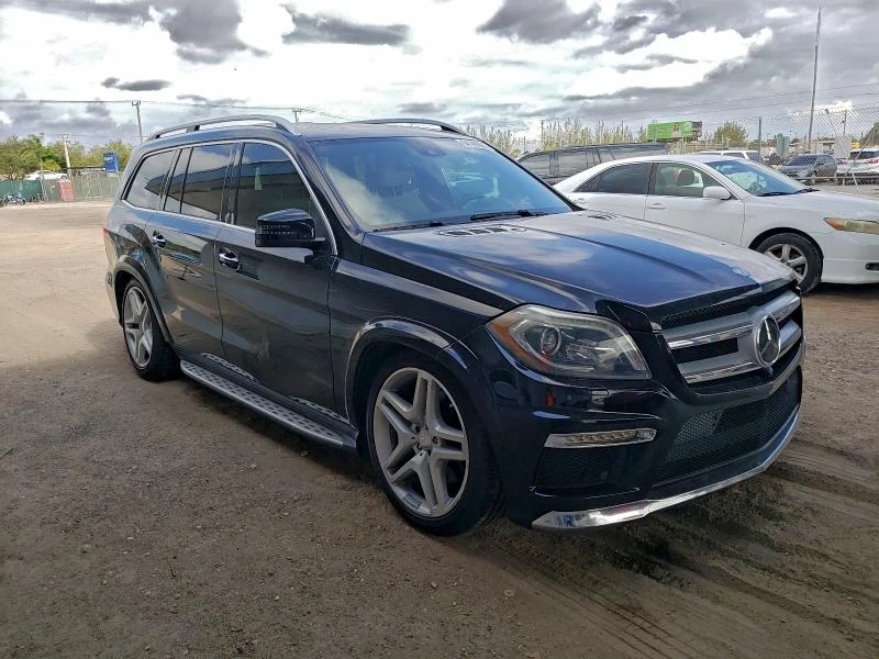 Mercedes-Benz GL 550 4.6L 8 All wheel drive, снимка 7 - Автомобили и джипове - 52887332