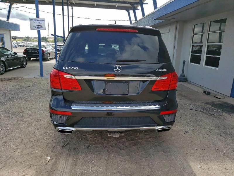 Mercedes-Benz GL 550 4.6L 8 All wheel drive, снимка 9 - Автомобили и джипове - 52887332