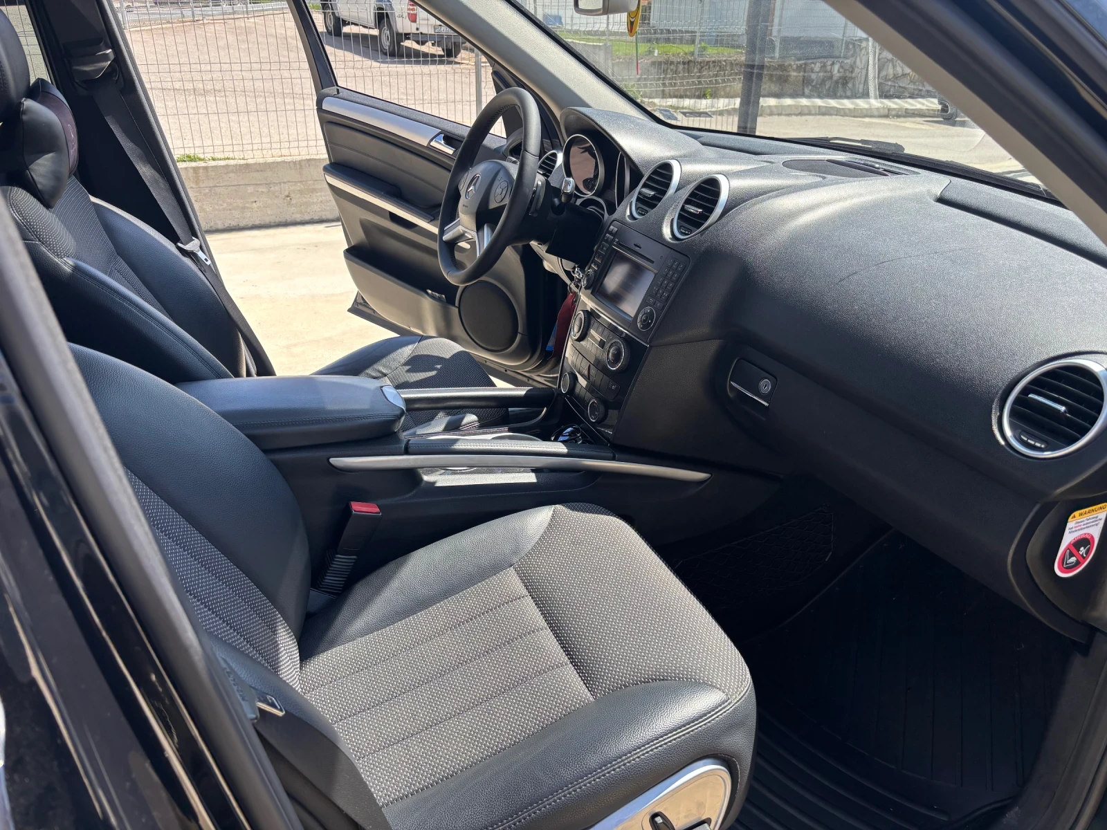 Mercedes-Benz ML 350  - изображение 8
