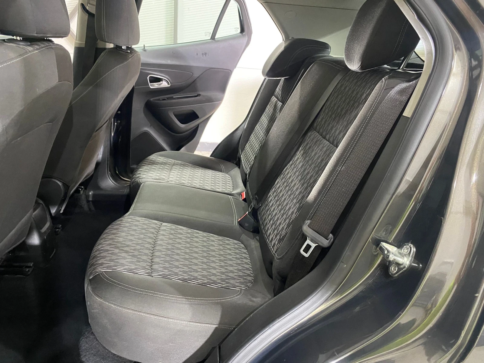 Opel Mokka  - изображение 10