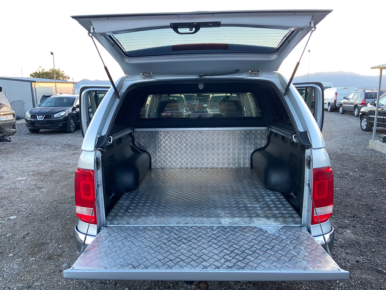 VW Amarok 2.0 4x4 УНИКАТ  | Mobile.bg — изображение 12
