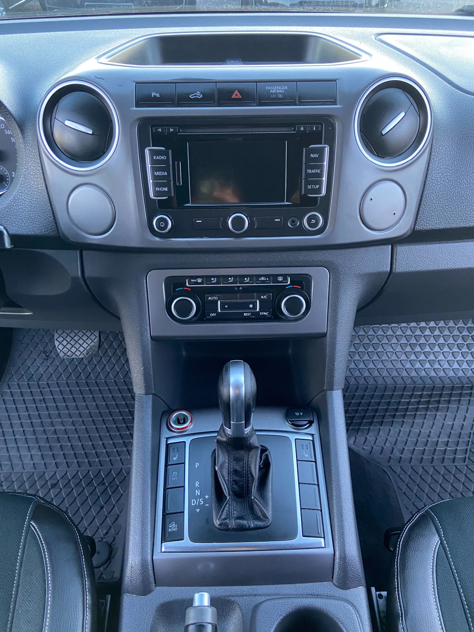 VW Amarok 2.0 4x4 УНИКАТ  | Mobile.bg — изображение 17