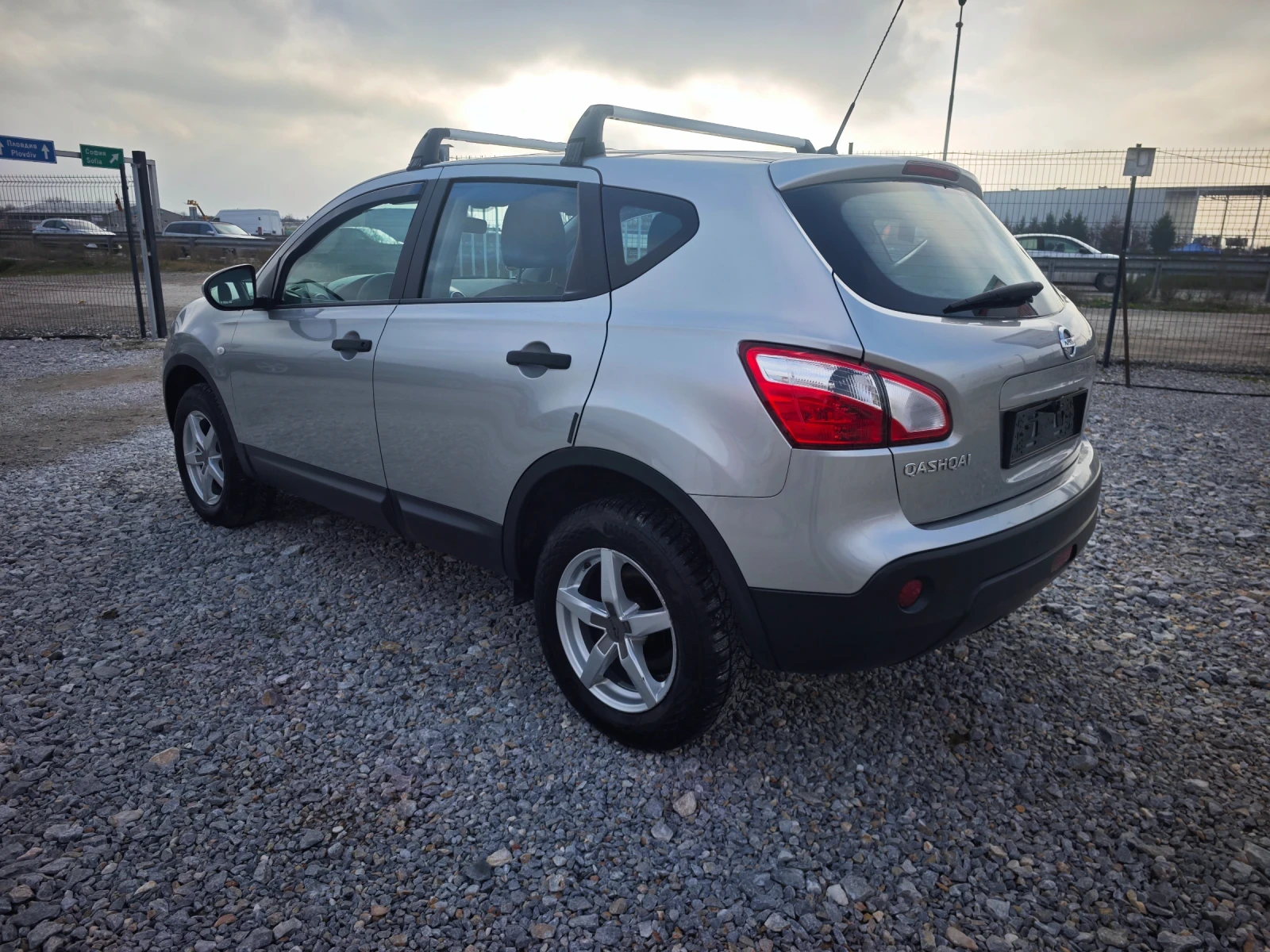 Nissan Qashqai 1.6i 16v  - изображение 6