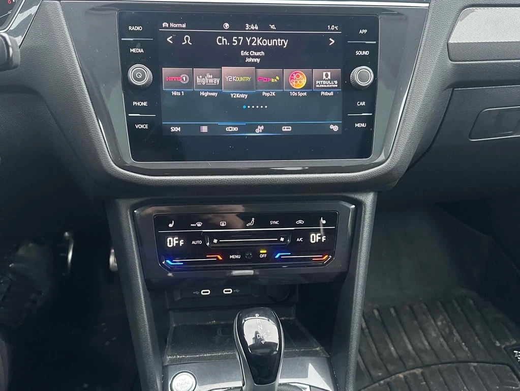 VW Tiguan * Comfortline R Line Black Edition * CARFAX * БЕЗ  - изображение 9