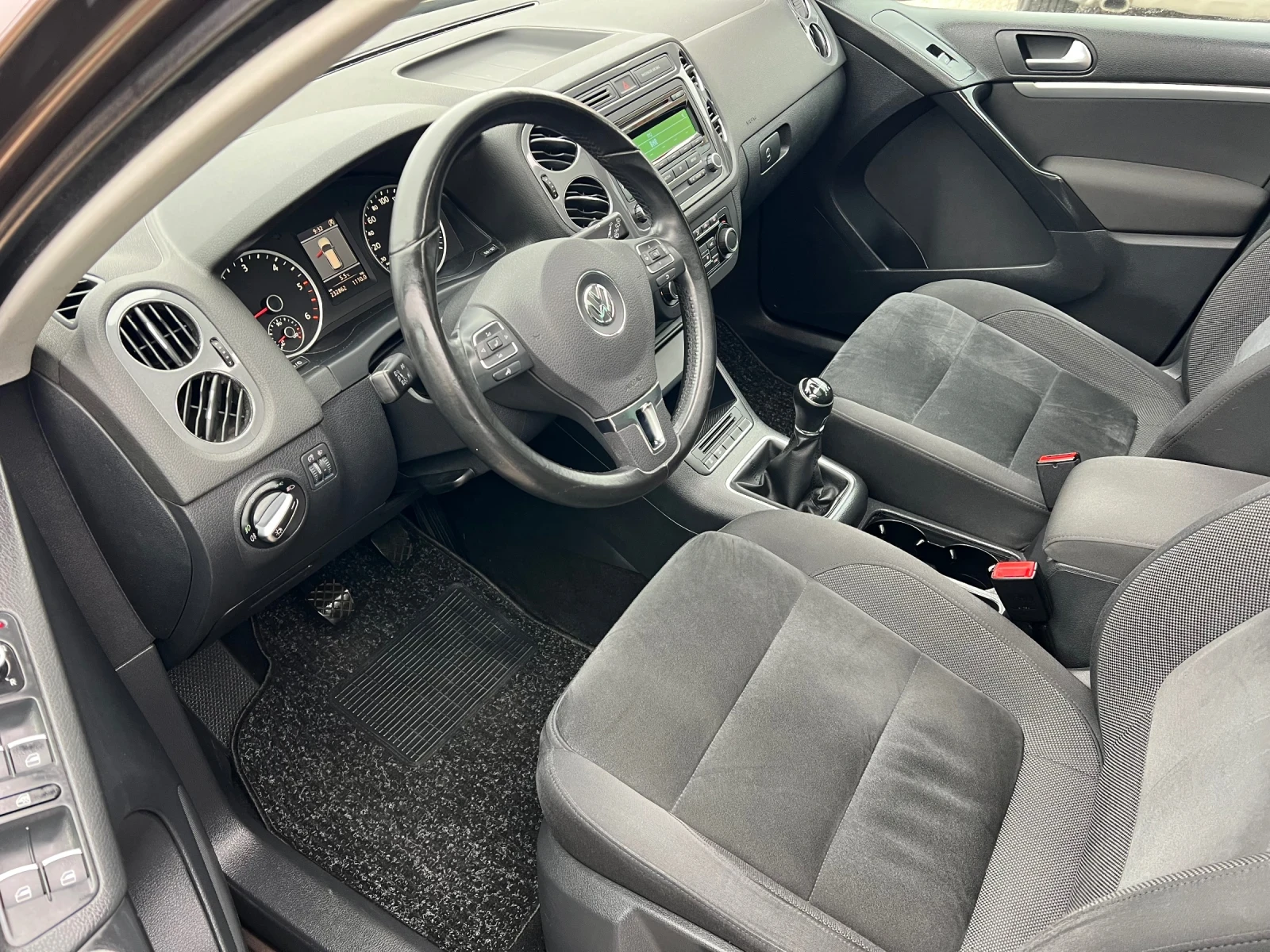 VW Tiguan 2.0TDI* 100%km* PANORAMA* 140ks* MULTI VOLAN - изображение 3