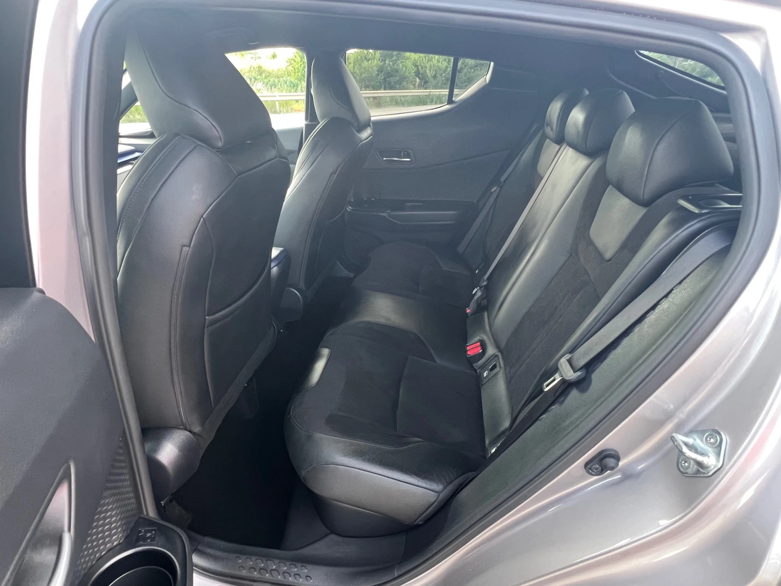Toyota C-HR 2.0 HYBRID 184KC LED* JBL* CLASSY* GER., снимка 12 - Автомобили и джипове - 54947721