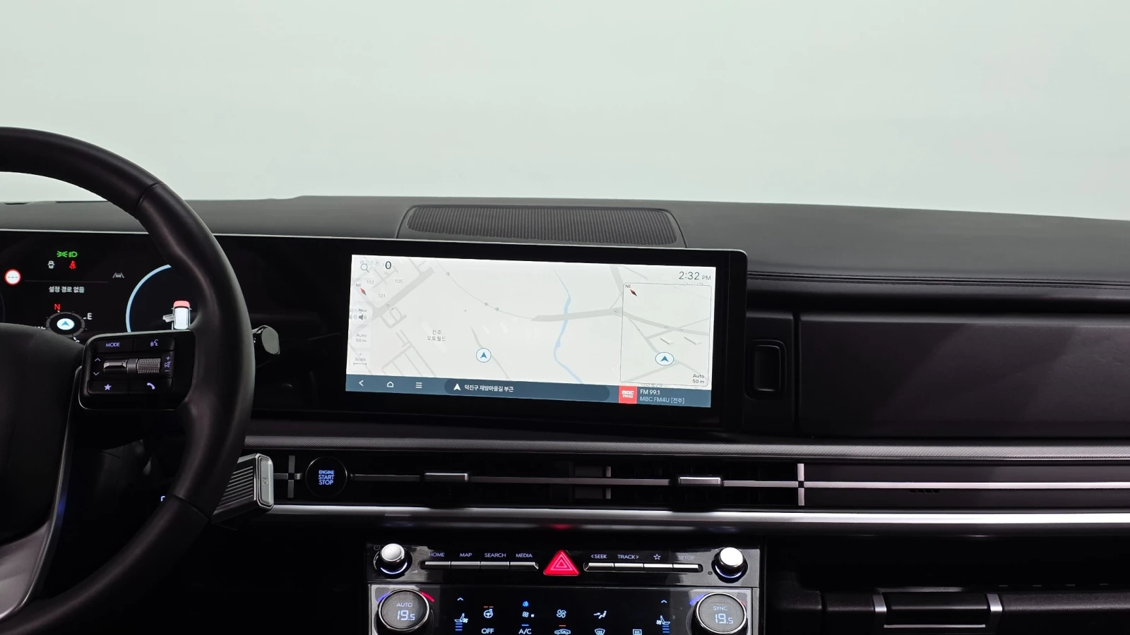 Hyundai Santa fe 2.5T 4WD | HUD | 360  | Dual Sunroof , снимка 12 - Автомобили и джипове - 55829647