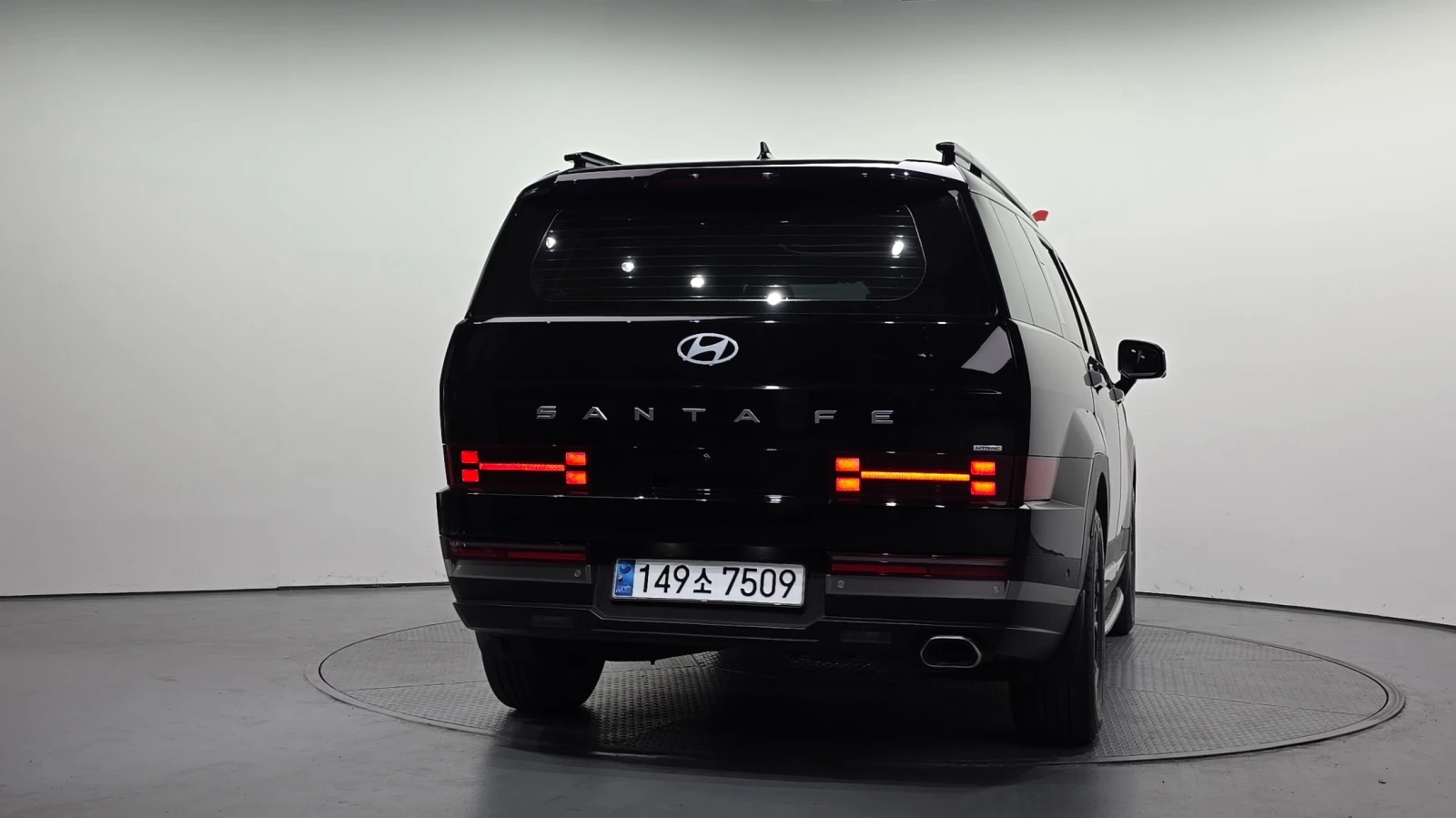 Hyundai Santa fe 2.5T 4WD | HUD | 360  | Dual Sunroof , снимка 4 - Автомобили и джипове - 55829647