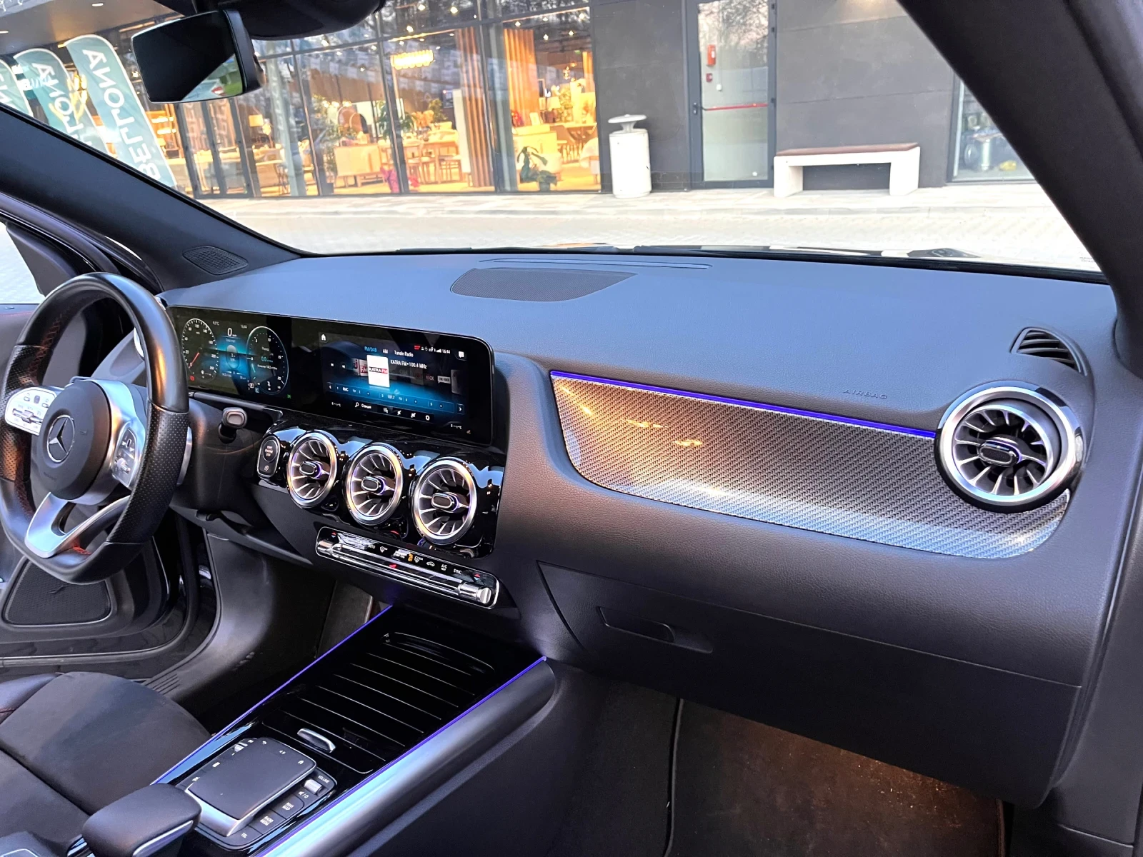 Mercedes-Benz GLA AMG LINE 220 190кс4MATIC, снимка 11 - Автомобили и джипове - 55897862