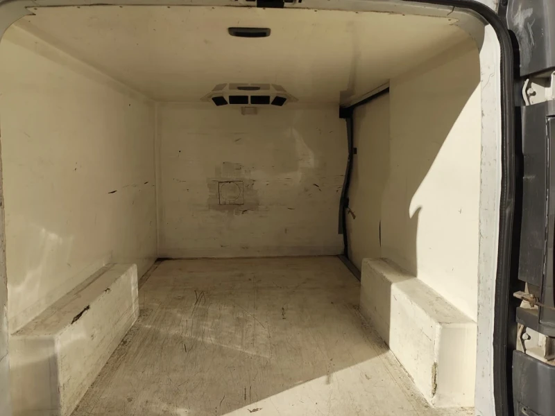 Renault Trafic 1.9 DCI, снимка 9 - Бусове и автобуси - 53541026