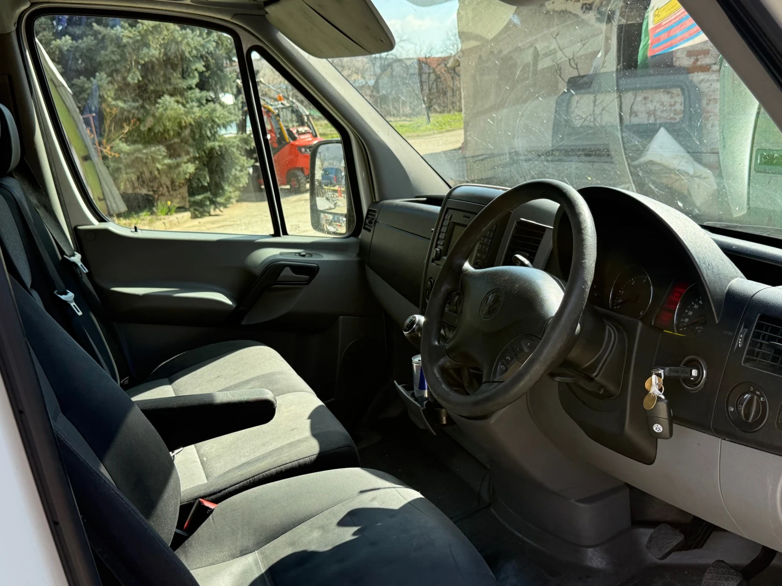 VW Crafter Хладилен, снимка 8 - Бусове и автобуси - 53769404