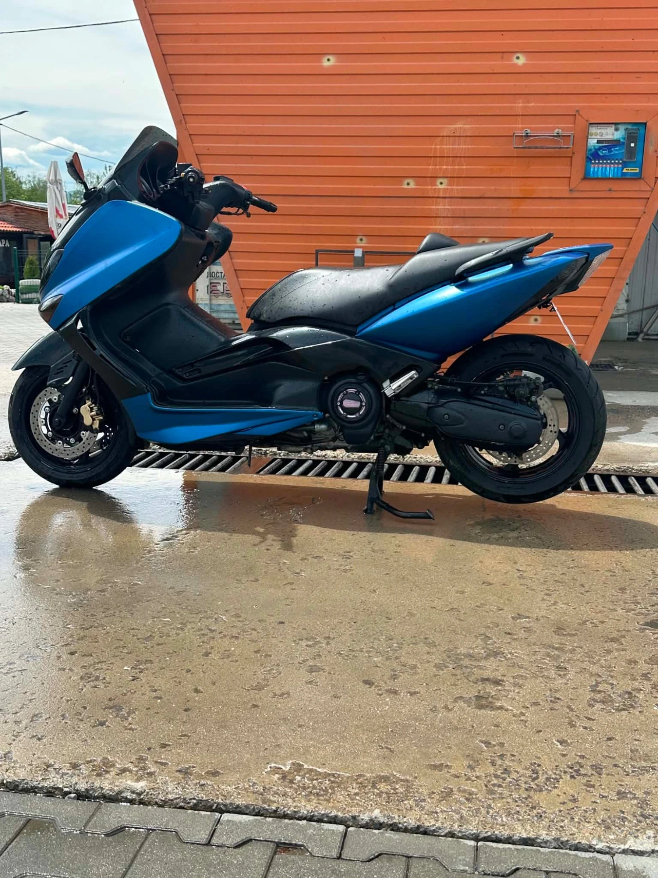 Yamaha T-max