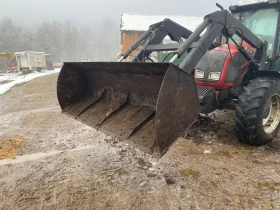 Трактор Valtra А82 с челен товарач, кофа и климатик, снимка 10